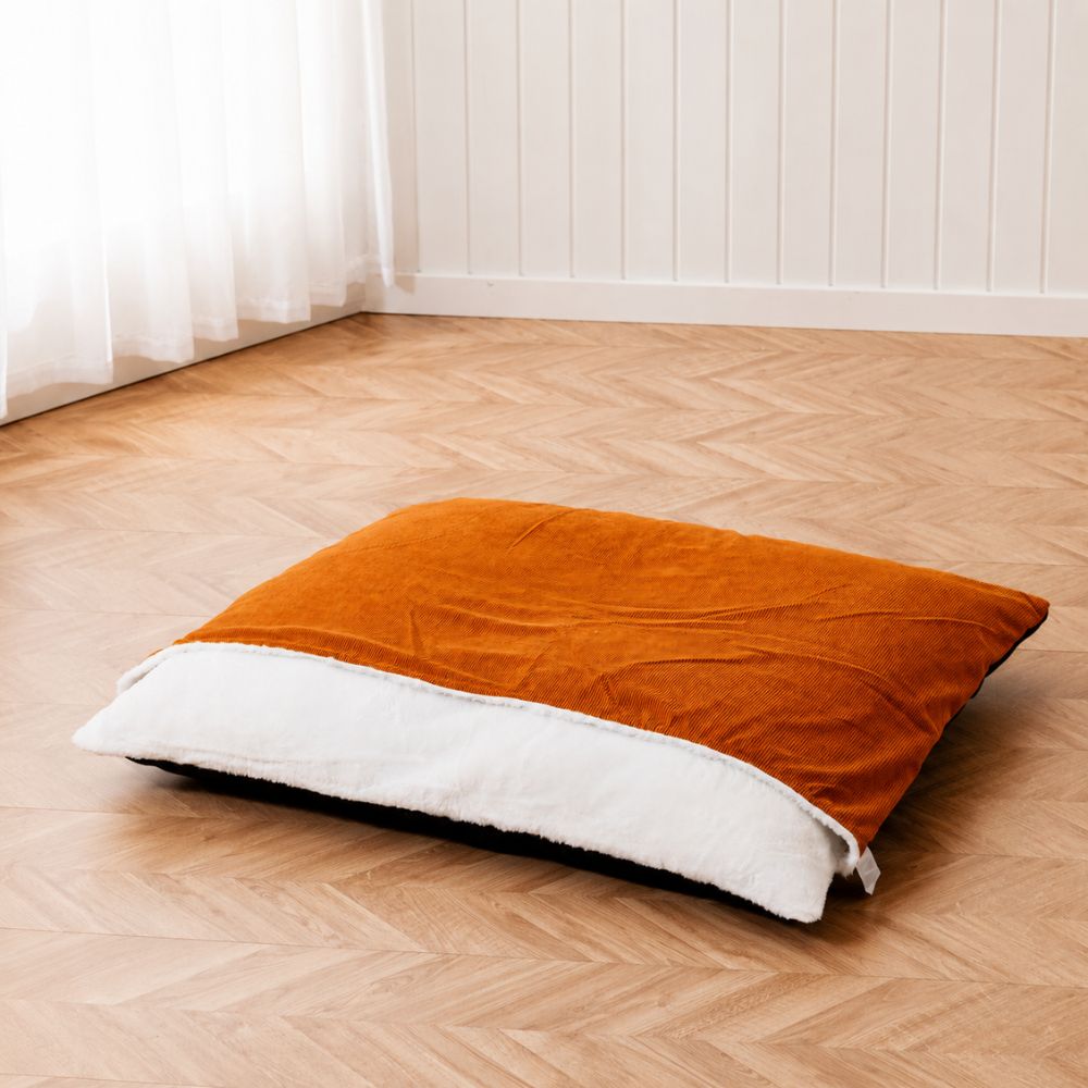 matelas pour chien orange pelucheux avec couverture