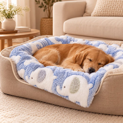 couverture fluffy chien bleue chien endormi panier