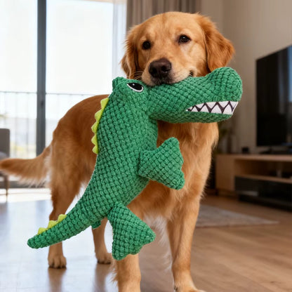 doudou chien crocodile geant golden retriever portant le jouet