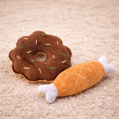 doudou pour chien donut au chocolat et cuisse de poulet en peluche