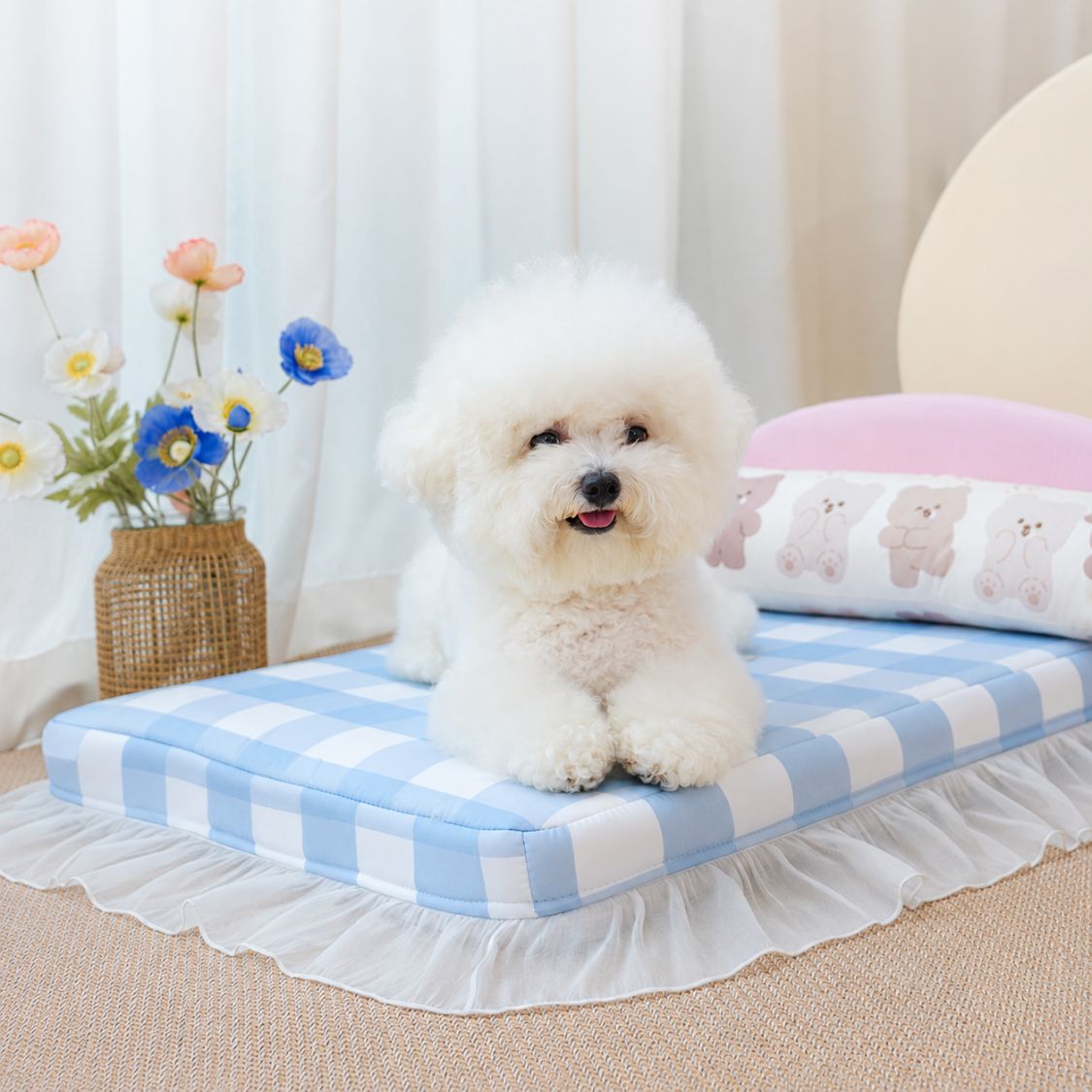 lit pour chien impermeable matelas bleu volants blancs