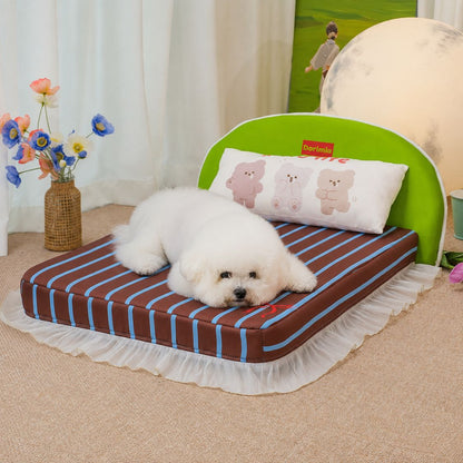 lit pour chien marron rayures bleu chien allonge