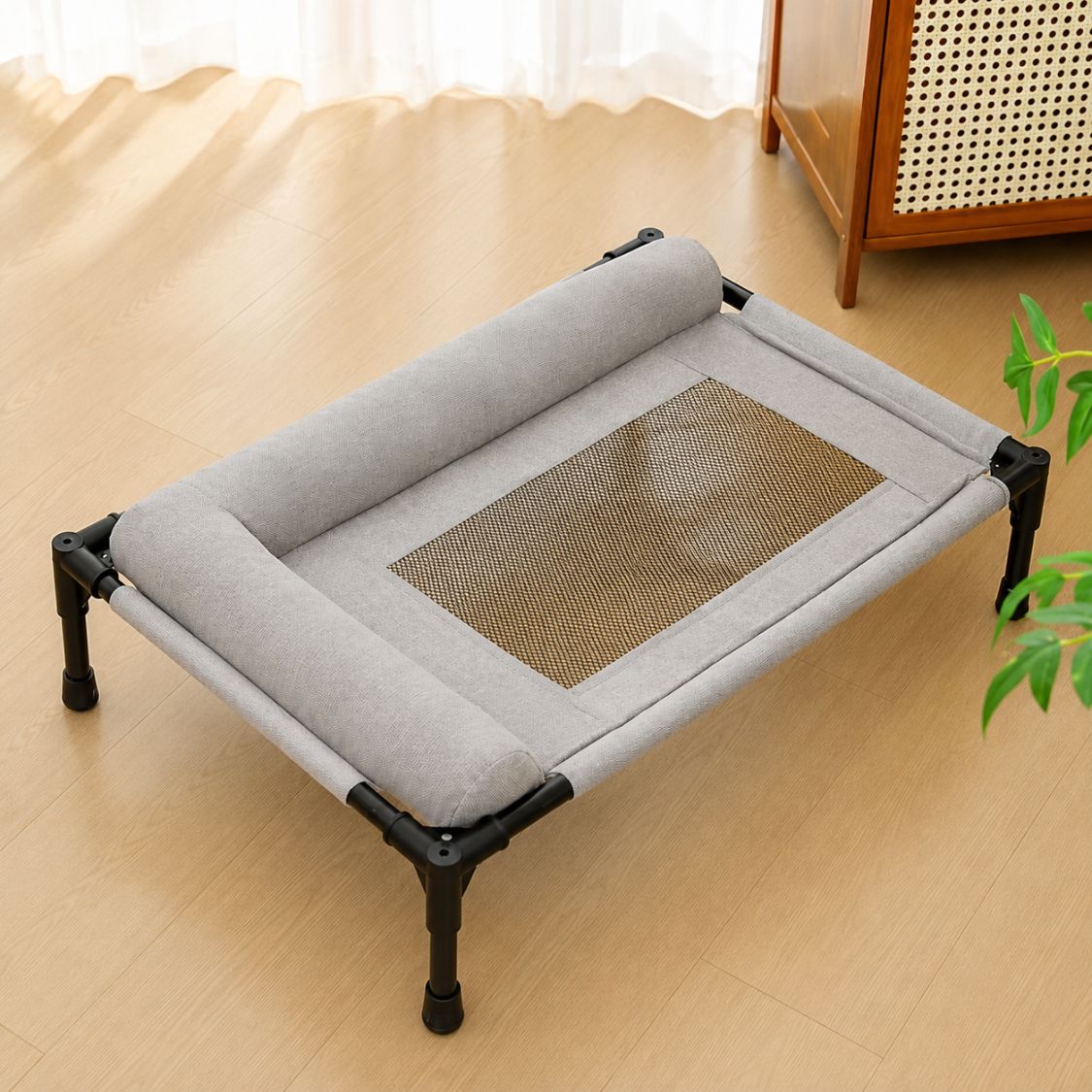 lit pour chien sureleve gris maille respirante structure metallique