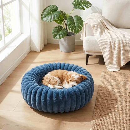 panier chien donut moelleux bleu fonce dans salon