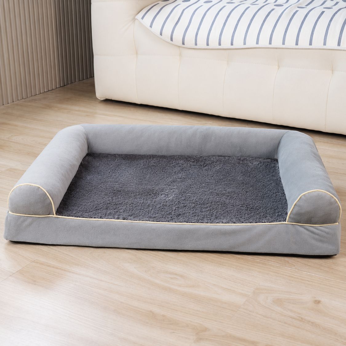panier orthopedique chien gris clair surface peluche douce
